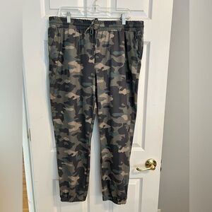 NWT Rachel Zoe Camouflage Jogger Pants